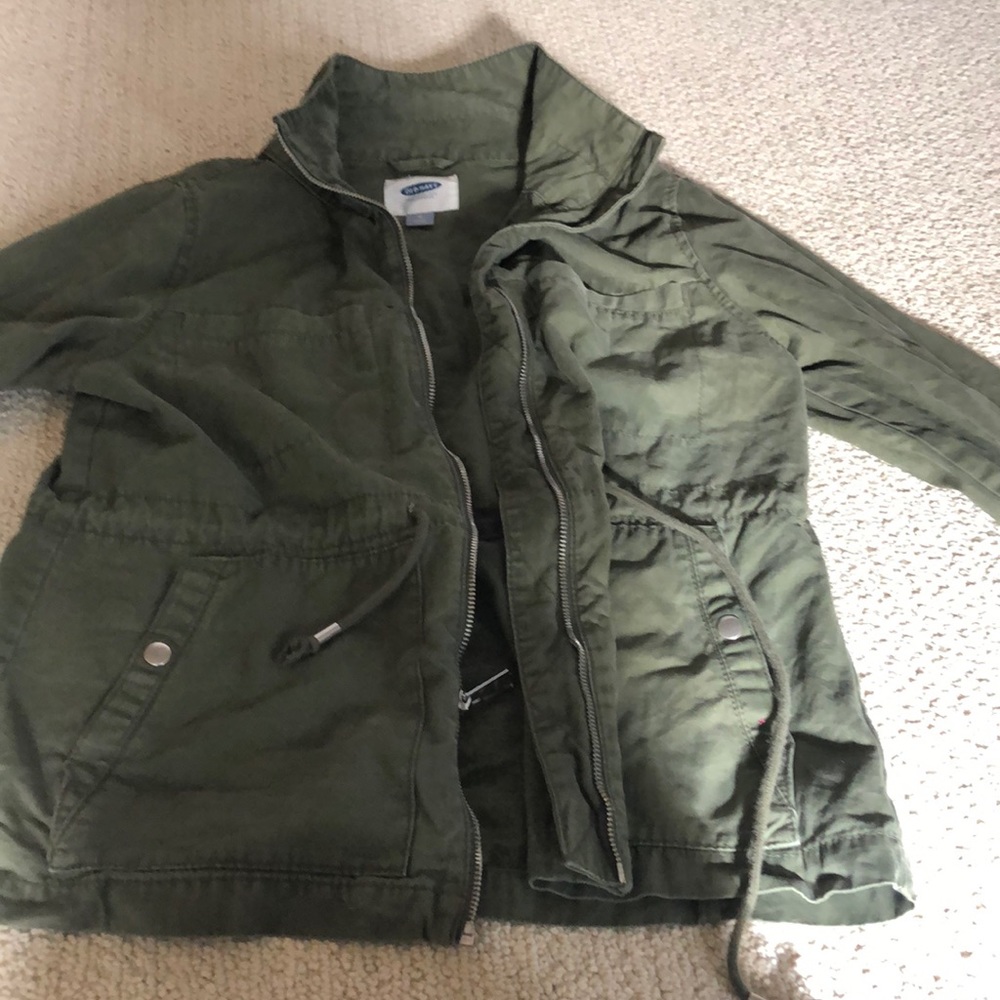 Old navy army green jacket with drawstring